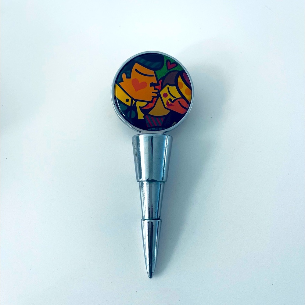 ROMERO BRITTO ROUND DOUBLE-SIDED BOTTLE STOPPER : LOVE * NEW